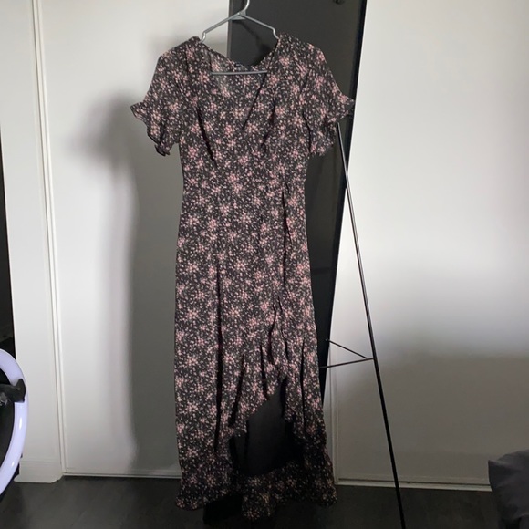 PrettyLittleThing Dresses & Skirts - Floral Print Split Midi Dress